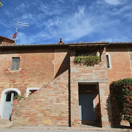 別荘 Near Trasimeno Vineyards *